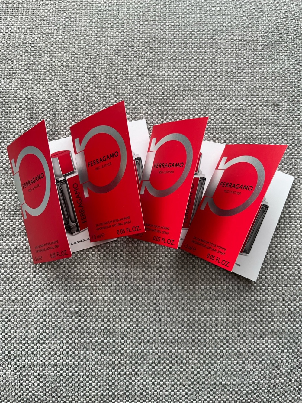 4/15$ Salvatore Ferragamo Eau de Parfum Sample Set